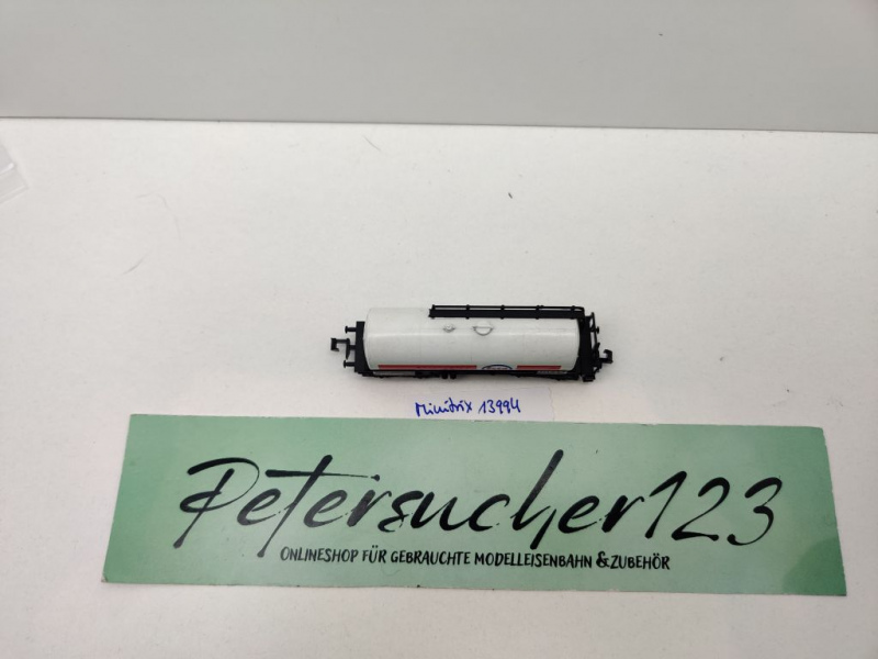 Minitrix N DC 13994 Kesselwagen "Esso" / NEM / DB