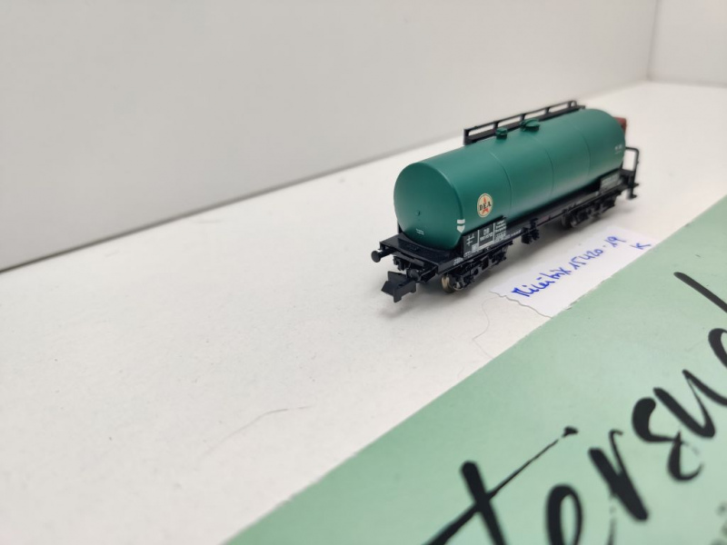 Minitrix N DC 15420-19 Kesselwagen "DEA" / NEM / DB