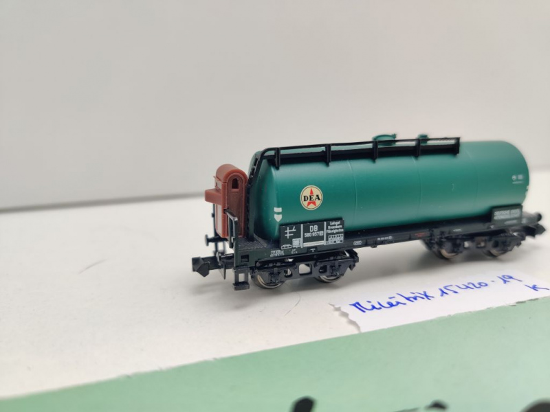 Minitrix N DC 15420-19 Kesselwagen "DEA" / NEM / DB