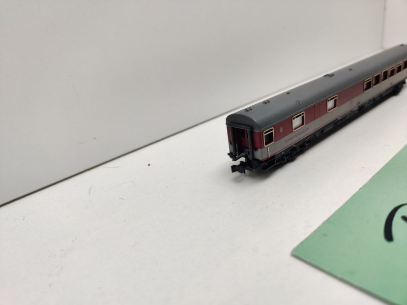 Minitrix N DC 15851 03 K Schnellzugspeisewagen / WRümh132 / DB