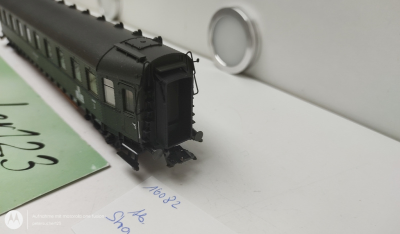 Märklin H0 AC 16082 Personenwagen / DR / 2.Kl. / Grün / Nem / KK / Personen