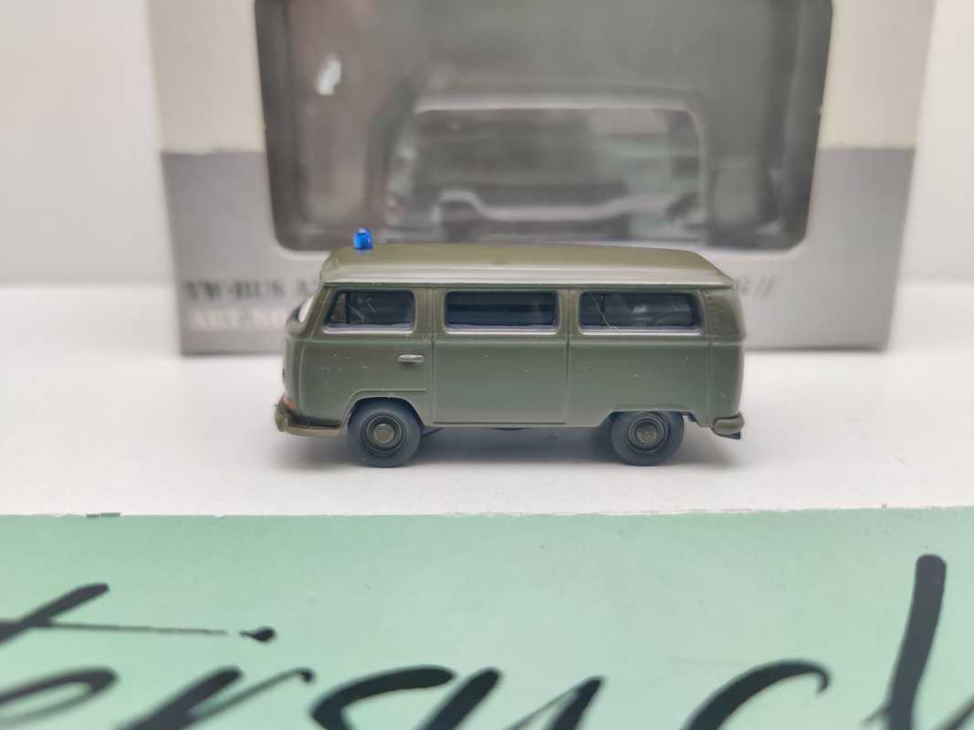 Märklin H0 18702 4MFOR VW T2 Bus "Feldjäger" / 1:87 / OVP