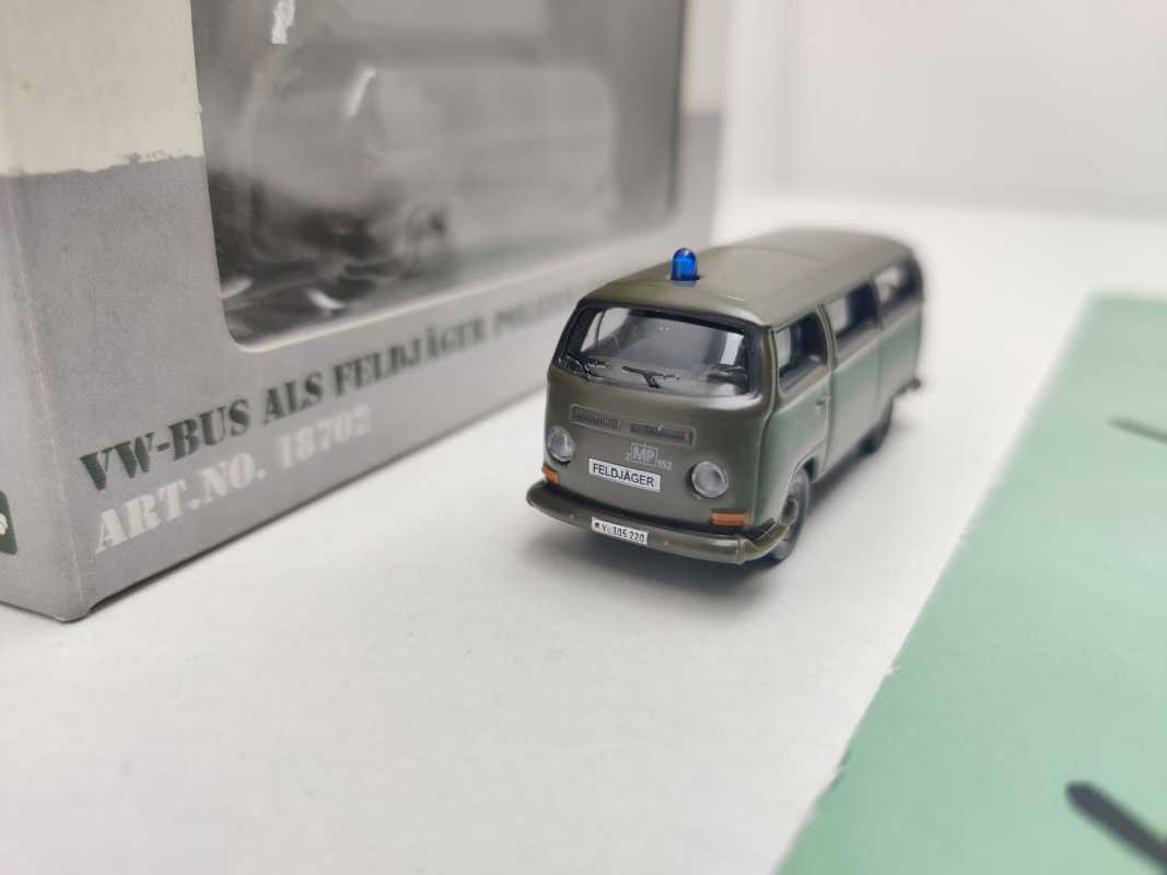 Märklin H0 18702 4MFOR VW T2 Bus "Feldjäger" / 1:87 / OVP
