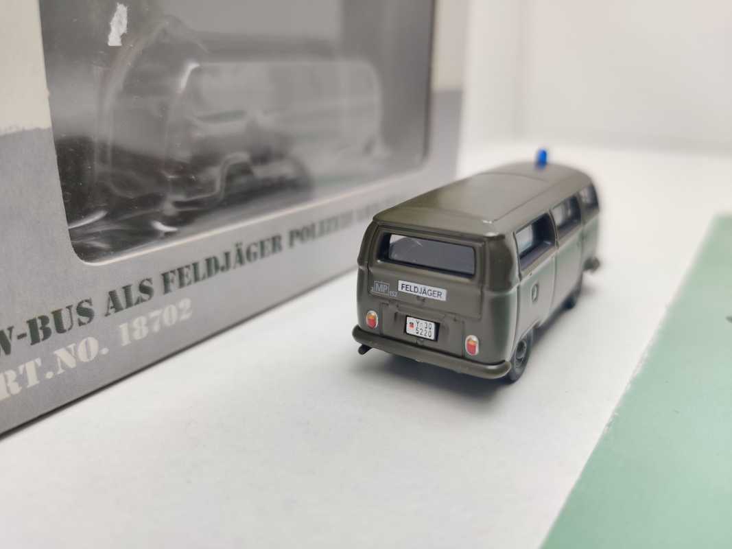 Märklin H0 18702 4MFOR VW T2 Bus "Feldjäger" / 1:87 / OVP