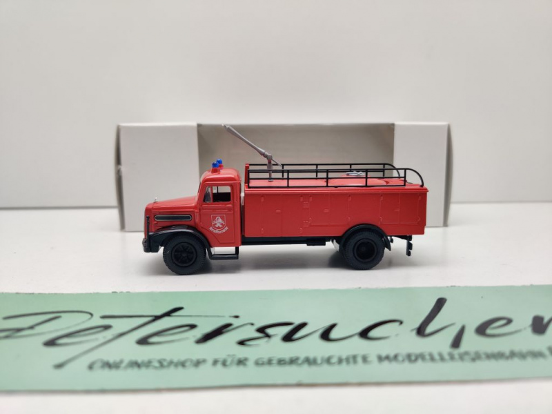 Märklin H0 18751 /  MAN F8 „Pulverlöschfahrzeugs” der Feuerwehr / Ep.III / OVP