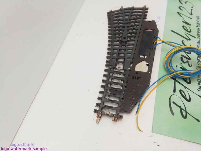 Märklin H0 AC 2261 elektr. K-Gleis Weiche / rechts / 168,9 mm / 22° 30 / Farbe, Kleber