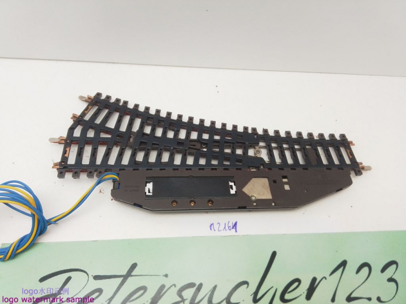 Märklin H0 AC 2261 elektr. K-Gleis Weiche links / 168,9 mm / 22° 30 / Farbe, Kleber