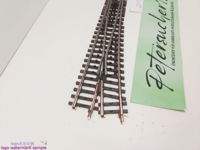 Märklin H0 AC 22715 K-Gleis schlanke Weiche Links / 225 mm / 14° 26' / Farbe Kleber