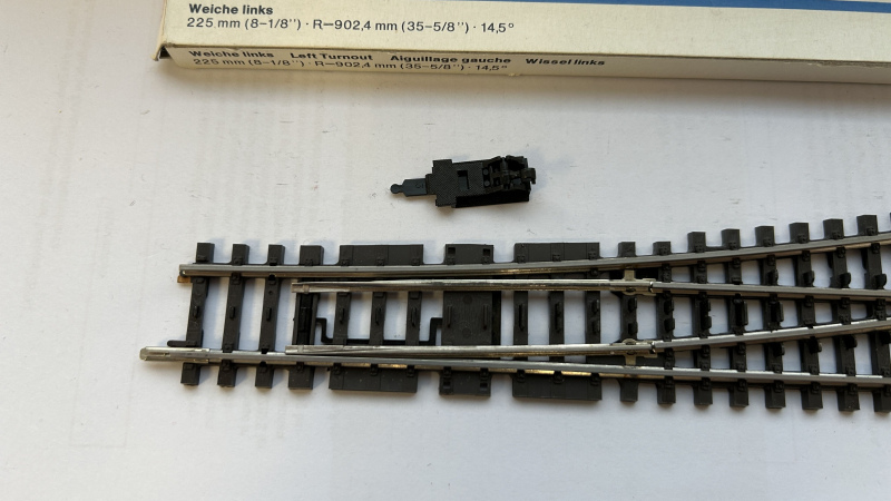 Märklin H0 AC 22715 Weiche links K-Gleis / 225 mm / 14,5° / OVP