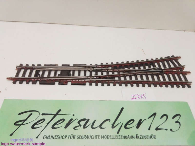 Märklin H0 AC 22715 K-Gleis schlanke Weiche Links / 225 mm / 14° 26' / Farbe Kleber