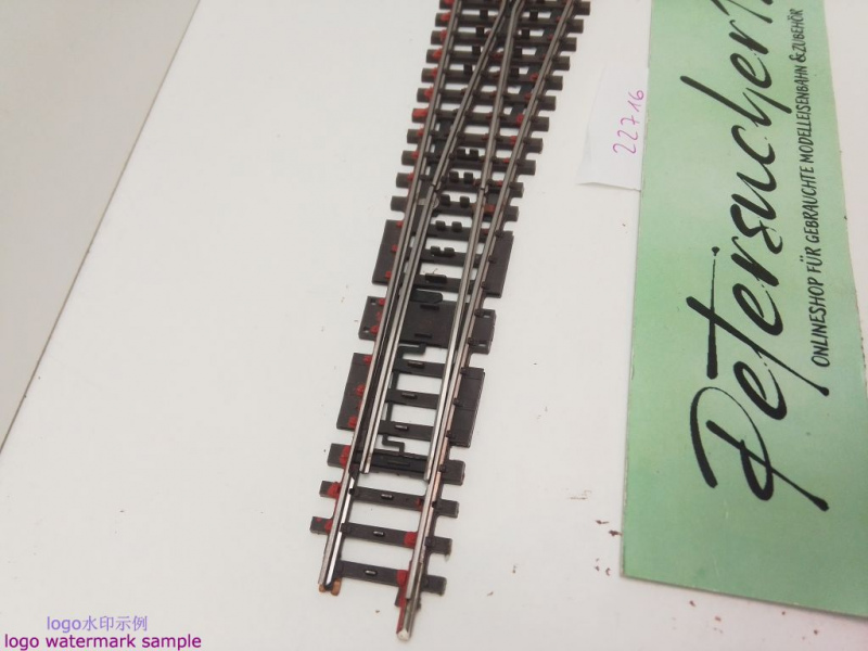 Märklin H0 AC 22716 K-Gleis schlanke Weiche Rechts / 225 mm / 14° 26' / Farbe Kleber