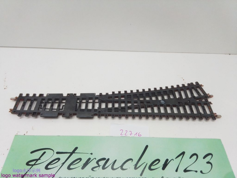 Märklin H0 AC 22716 K-Gleis schlanke Weiche Rechts / 225 mm / 14° 26' / Farbe Kleber