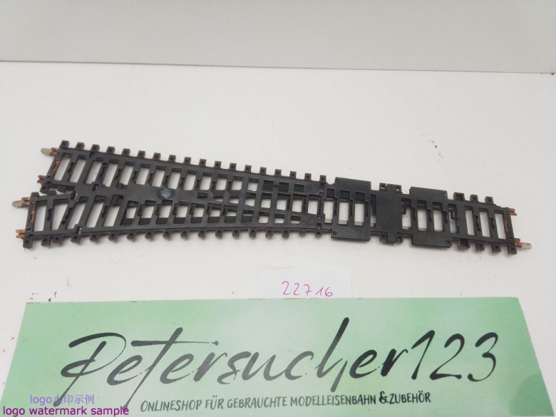 Märklin H0 AC 22716 K-Gleis schlanke Weiche Rechts / 225 mm / 14° 26' / Farbe Kleber
