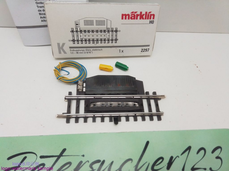 Märklin H0 AC 2297 K-Gleis elektromagn. Entkupplungsgleis  / 1/2 = 90 mm / Rostfleck / OVP