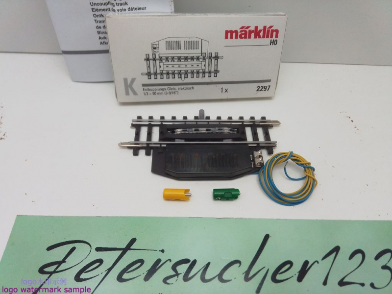 Märklin H0 AC 2297 K-Gleis elektromagn. Entkupplungsgleis  / 1/2 = 90 mm / Rostfleck / OVP