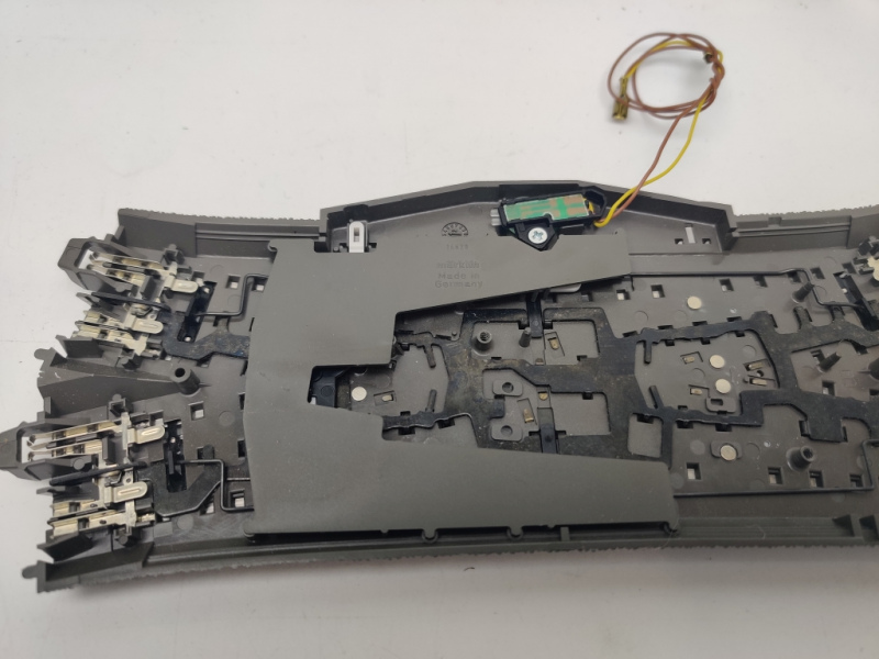 Märklin H0 1 x Kreuzweiche + Laterne C-Gleis 24620 + 74470   Anlagenrückbau 