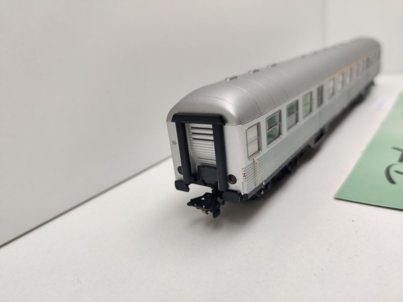 Märklin H0 AC 29720-03 Nahverkehrswagen 1.-2.Kl ABnb703 / NEM / DB