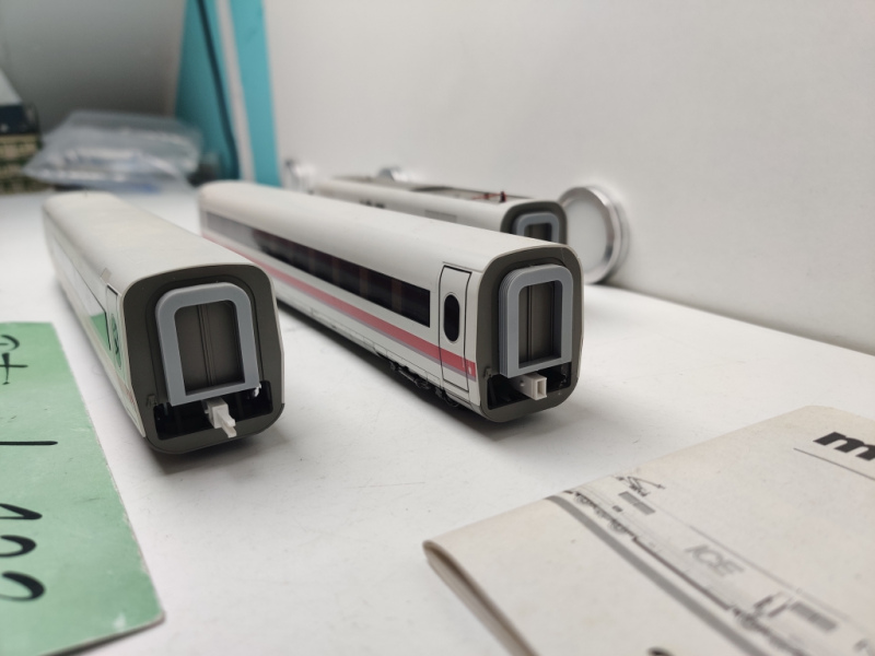 MÄRKLIN H0 AC 29785 / BR402 ICE 3-Teilig / DB / Delta Digital