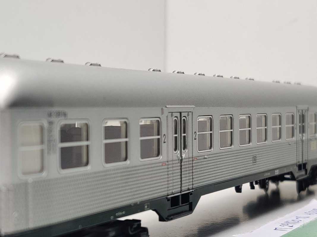 Märklin H0 AC 43147 / Wag. Nr. 42 328 Personenwagen aus Set „Silberlinge“ / 2.Kl. / DB / NEM