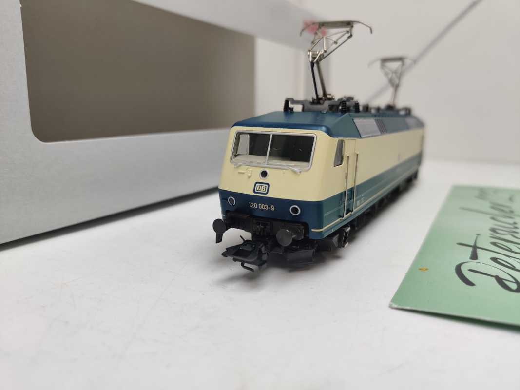 Märklin H0 AC 31014-02 / BR120 Elektrolokomotive  (Vorserie) / DB / Mfx / Sound / OVP