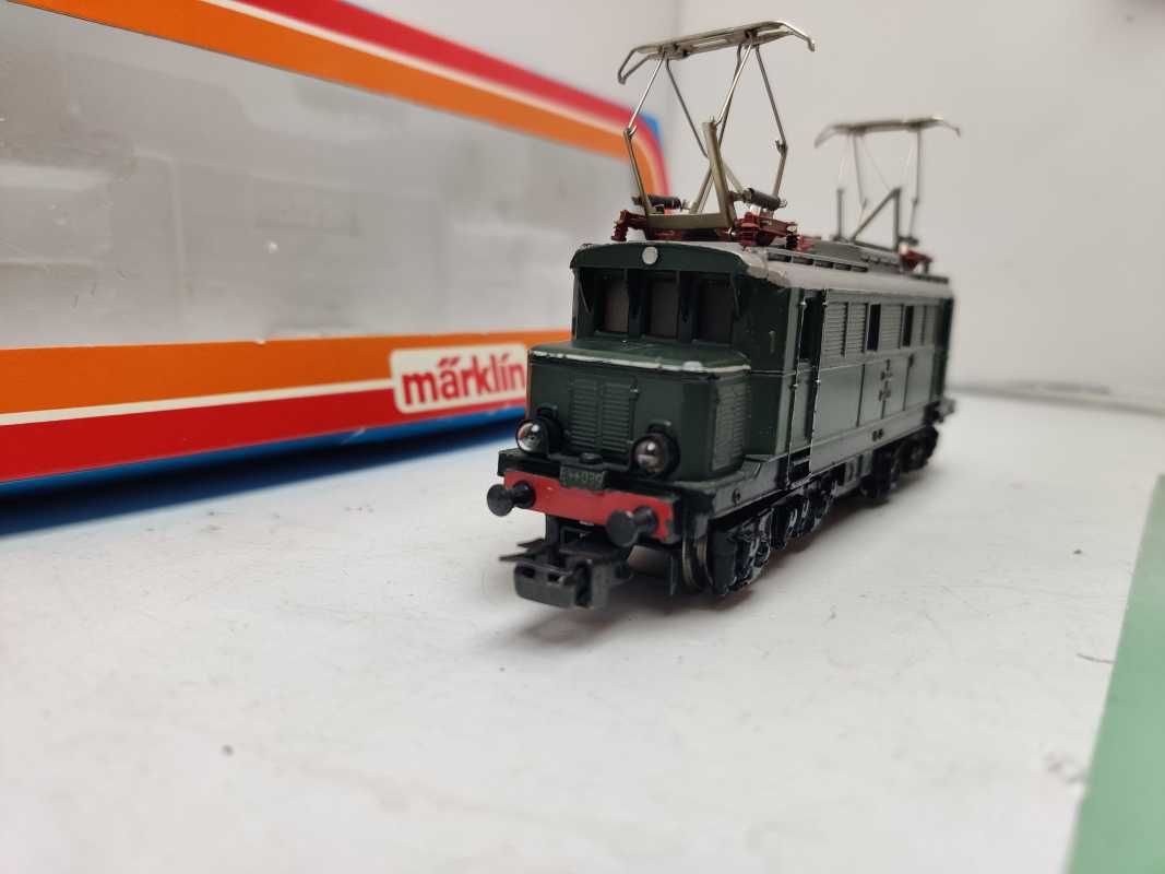 Märklin H0 AC 3011 / schwere Elektrolokomotive / BR E 44 / DB / Analog / Grün / Blaue OVP