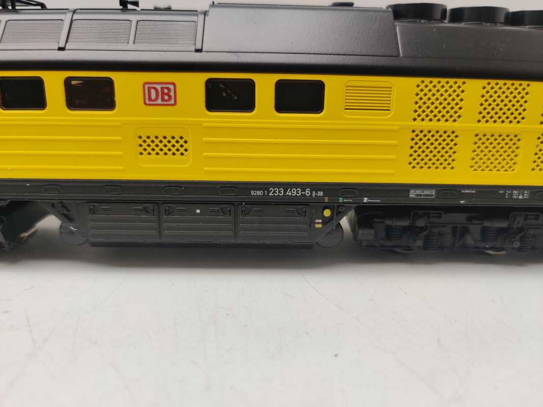 Märklin / AC / H0 / 36431 Diesellokomotive BR 233 „Tiger“ / DB Netz / Mfx / Sound / OVP