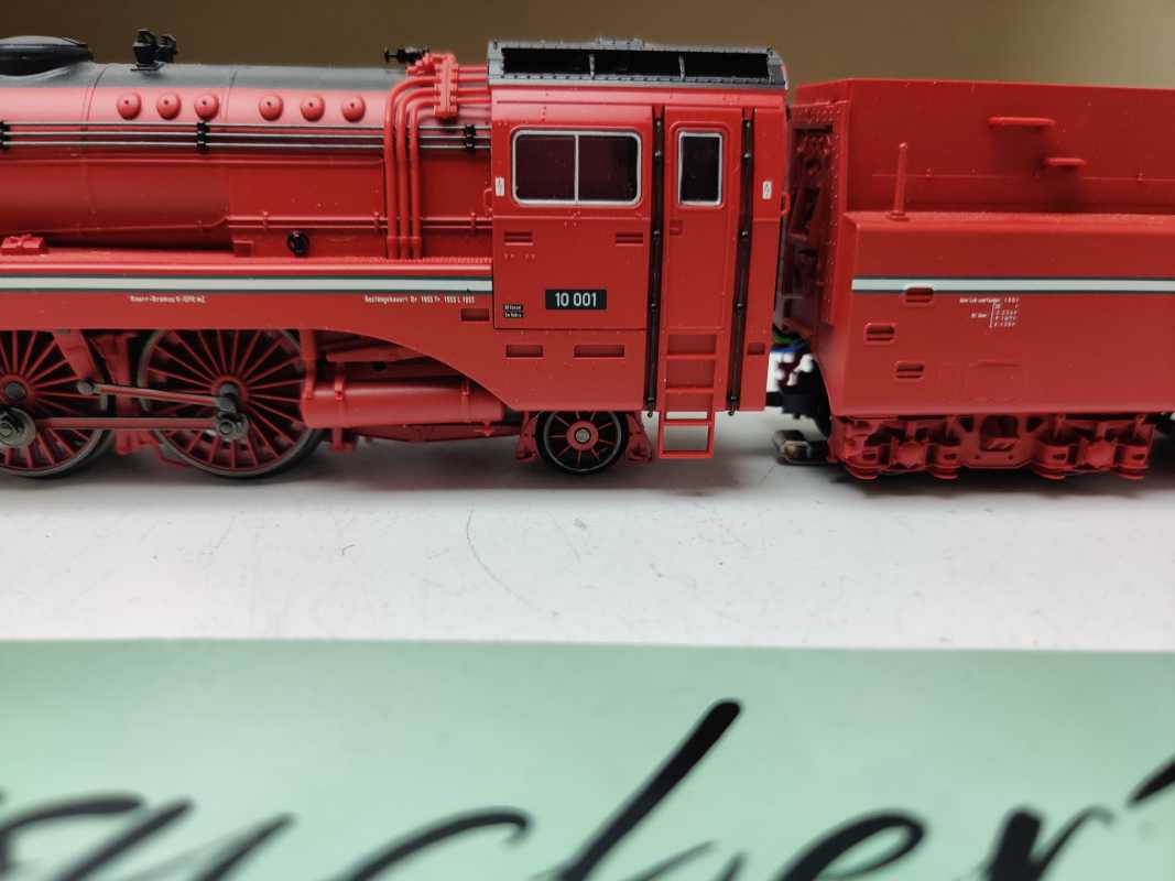 Märklin H0 AC 37082 / exklusives Sammlermodell Schnellzug-Dampflokomotive / Br10 / DB / Sound / OVP