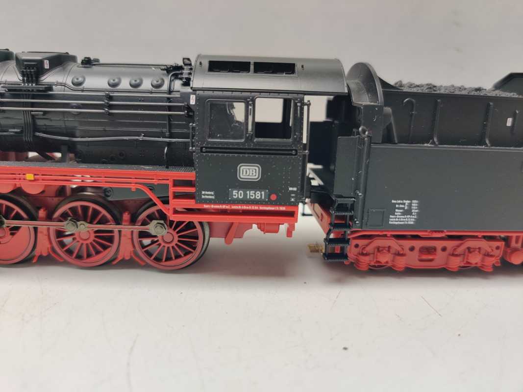 Märklin / AC / H0 / 37835 detaillierte Güterzug-Dampflokomotive / BR50 / DB / Mfx / Sound / OVP