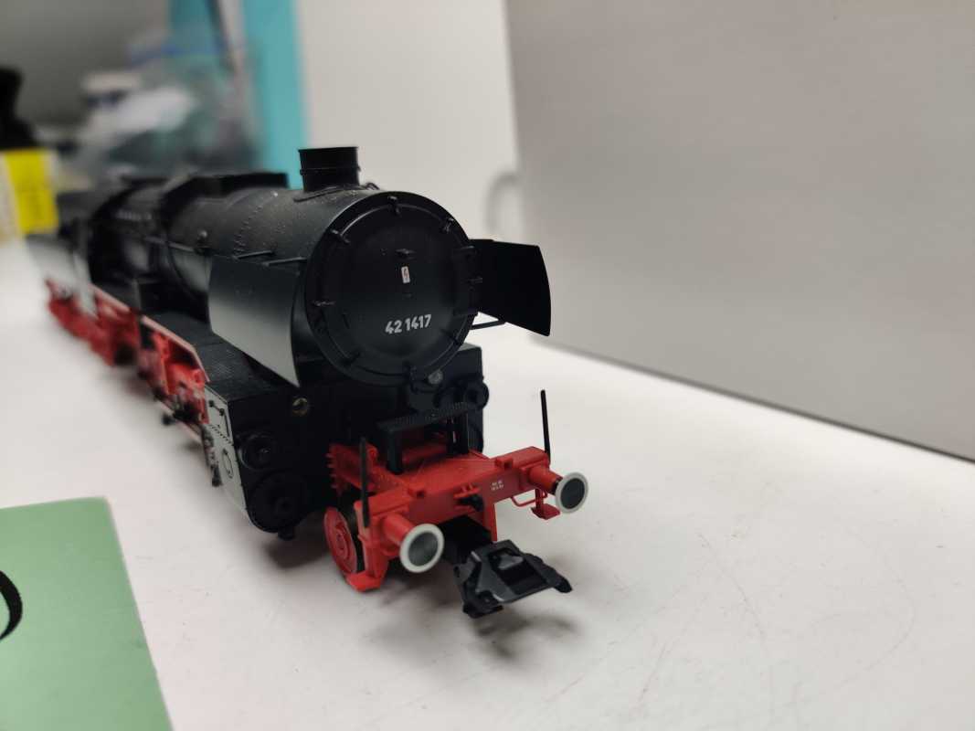 Märklin / AC / H0 / 39042 schwere Güterzug-Dampflokomotive / BR42 / DB / Mfx / Sound / OVP