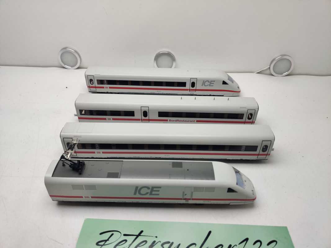 Märklin / AC / H0 BR402 016-0 Triebzug des InterCity Express ICE 2 / 4 - Teilig mit Bordrestaurant / Fx / Sound