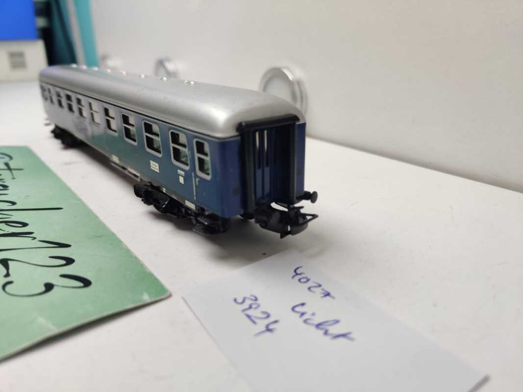 Märklin H0 AC 4027 / 11853 Personenwagen 1.Kl. / Blau / Blech / DB / Licht