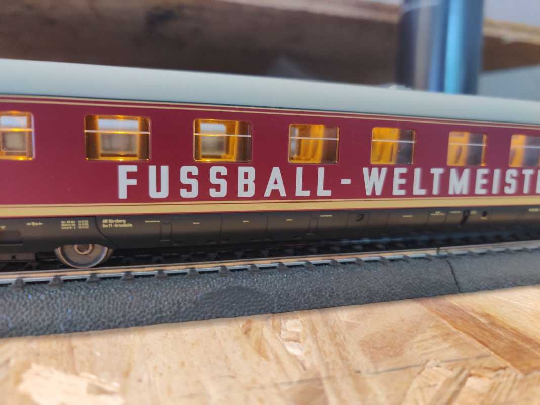 Märklin H0 AC 42080 Abteilwagen "Fussball WM 1954" 2.Kl VM08.5 / Licht / DB