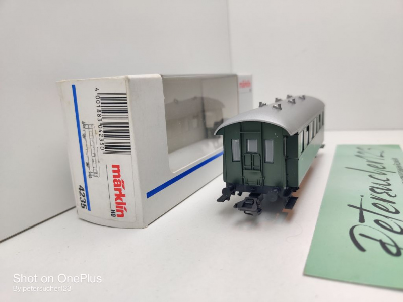 Märklin H0 AC 4235 Nebenbahnwagen / 2.Kl / Bie / NEM / DB / OVP weiß