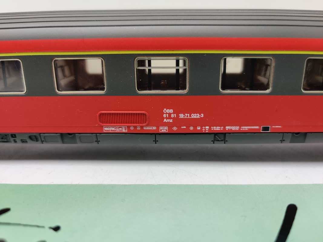 Märklin H0 AC 42725  / 1 Personenwagen vom Wagenset „Fernverkehr“ 1. Kl. / ÖBB / NEM