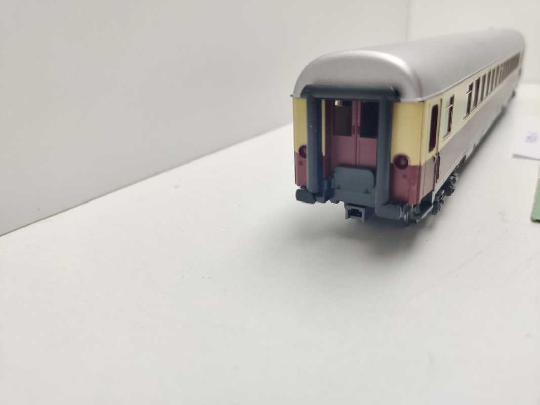 Märklin H0 AC 42991-2 TEE Großraumwagen "Helvetia" 1.Kl Apüm121 / Licht / NEM / DB