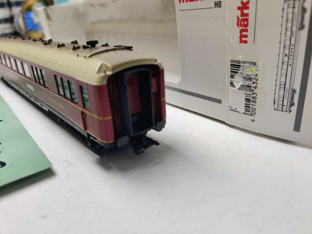 Märklin H0 AC 43241 Mitropa-Speisewagen (Bauart WR4ü) als Schürzenwagen  / NEM / OVP