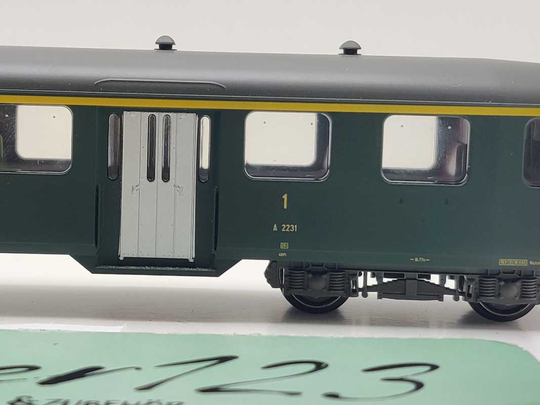 Märklin H0 AC 43360 Leichtstrahlwagen 1.Kl A / NEM / SBB