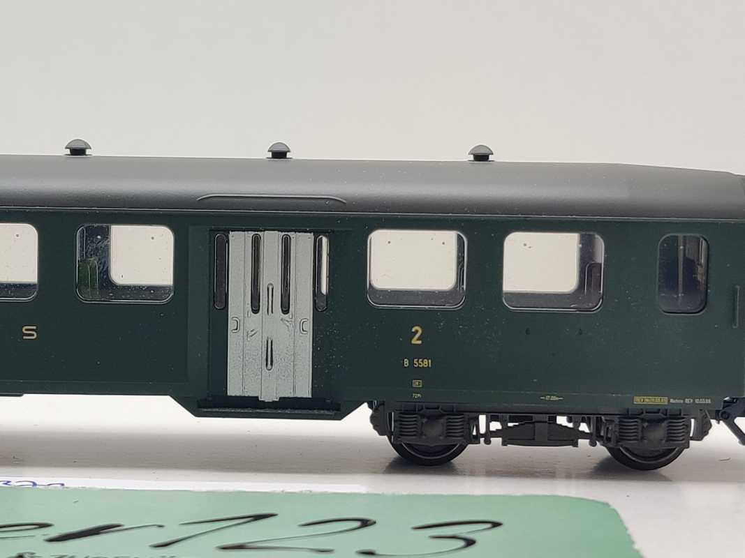 Märklin H0 AC 43370 Leichtstrahlwagen 2.Kl B / NEM / SBB