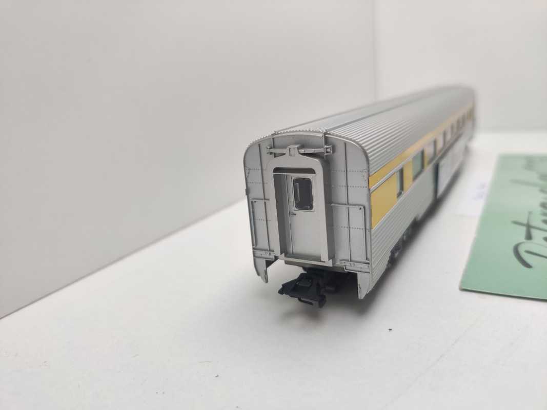 Märklin H0 AC 43601 Umbau zu "the Ghan" Großraum-/Sitzwagen mit Innenbeleuchtung / NEM