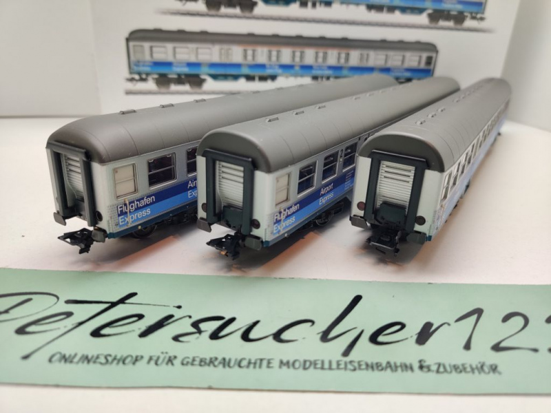 Märklin H0 AC 43815 Nahverkehrswagen-Set "Airport Express / NEM / DB / OVP weiß