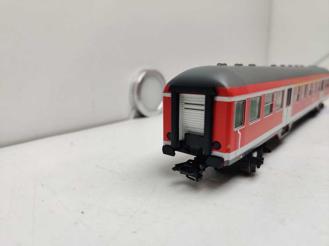 Märklin H0 AC 43816 / Nahverkehrswagens 1./2. Klasse (Bauart ABnrz 418) / DB AG / NEM