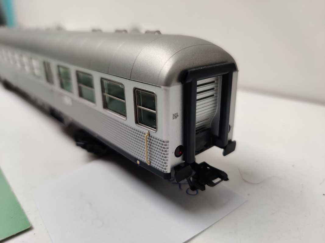 Märklin H0 AC 43897 / Nahverkehrswagen 2. Klasse (Bauart Bnrzb 725) / DB / NEM