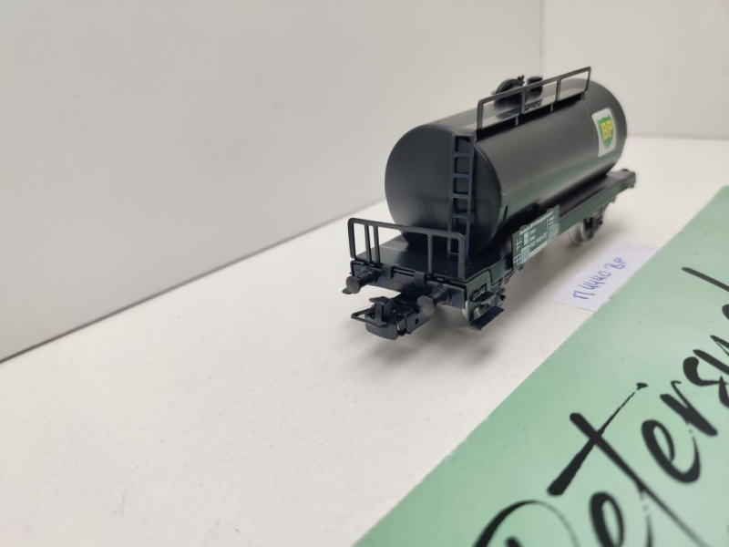 Märklin H0 AC 4440 Kesselwagen "BP" Zk / Kessel schwarz / DB