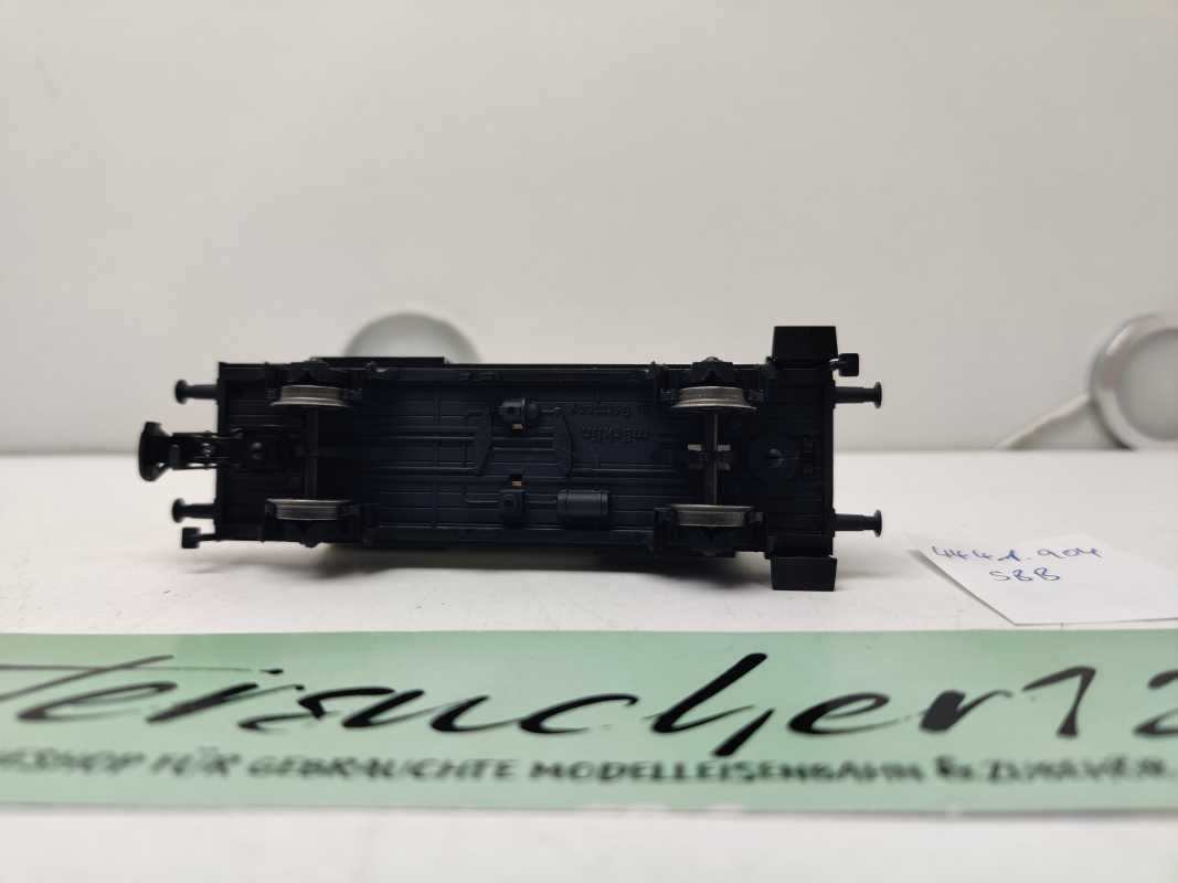 Märklin H0 AC 4441-904-98708 Mineralöl-Kesselwagen "AVIA" / SBB