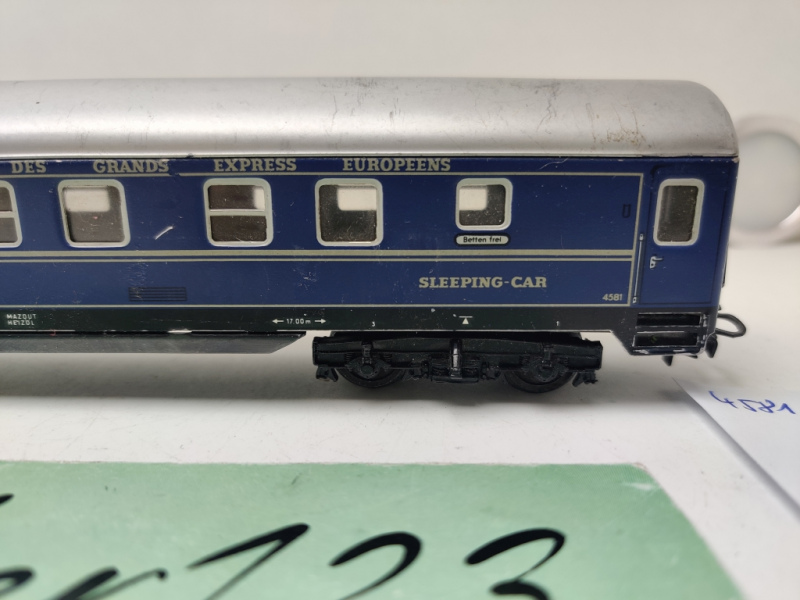 Märklin H0 AC 4581 Schlafwagen Roma-Basel-Köln / Blau / Blech