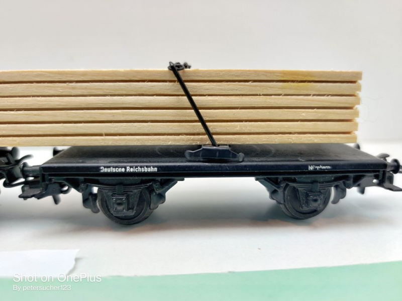 Märklin H0 4665 Langholzwagen / zwei Drehschemelwagen mit Holzladung / DRG