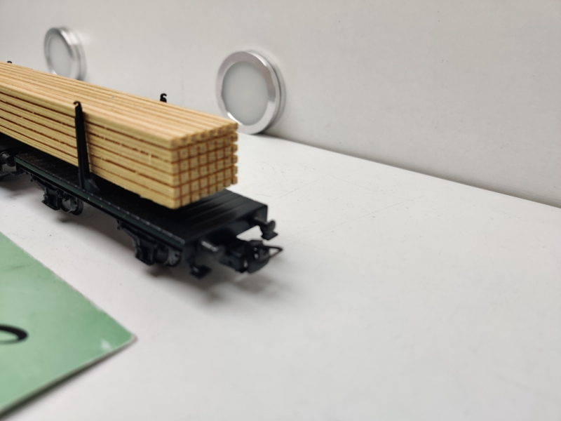 Märklin H0 AC 4665 Langholzwagen / zwei Drehschemelwagen mit Holzladung / DRG