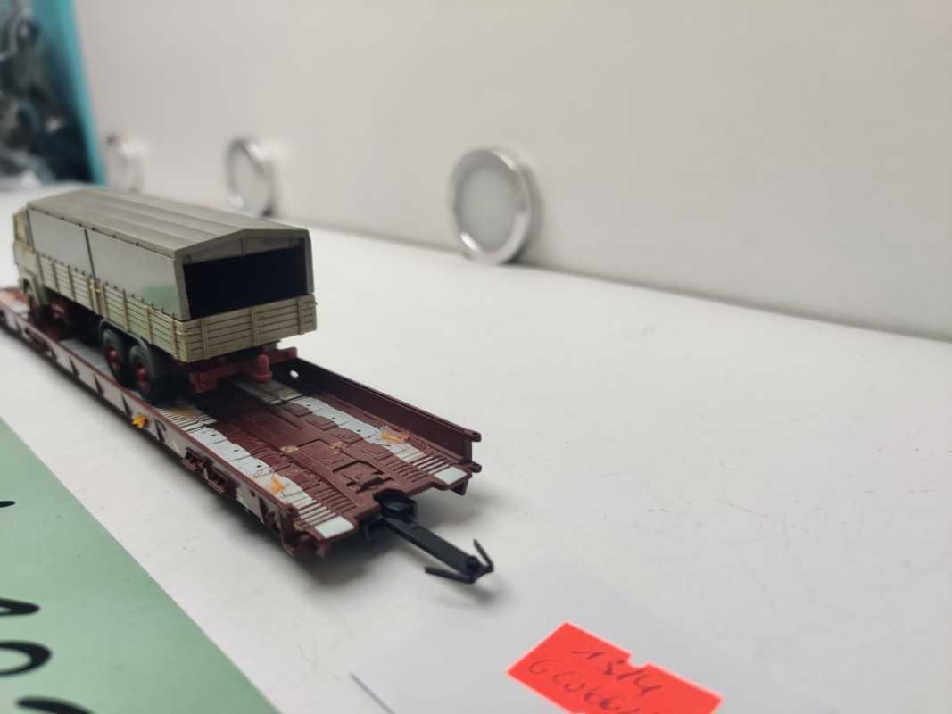 Märklin H0 AC 4740 Niederflurwagen "Rollende Landstr." / Saadkms 690 / DB / LKW Lang