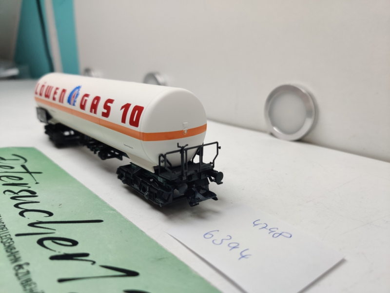 Märklin H0 AC 4798 Kesselwagen "LÖWEN GAS 10"/ DB