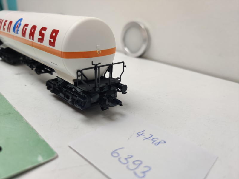 Märklin H0 AC 4798 Kesselwagen "LÖWEN GAS 9"/ DB